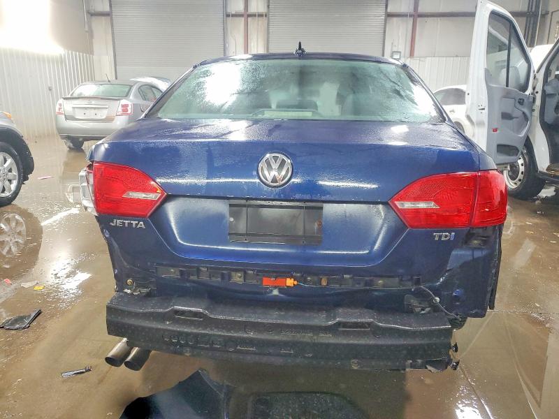 Photo 6 from auction – 2013 VOLKSWAGEN JETTA TDI with VIN 3VWLL7AJ6DM436694