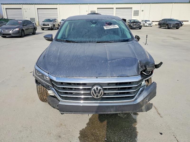 Photo 5 from auction – 2020 VOLKSWAGEN PASSAT SE with VIN 1VWSA7A38LC024666