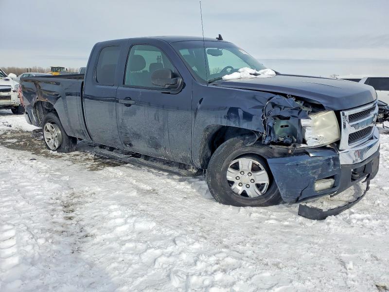 Photo 4 from auction – 2007 CHEVROLET SILVERADO with VIN 1GCEK19C07Z647202