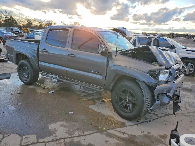 Photo 4 from auction – 2015 TOYOTA TACOMA with VIN 5TFLU4EN6FX110225