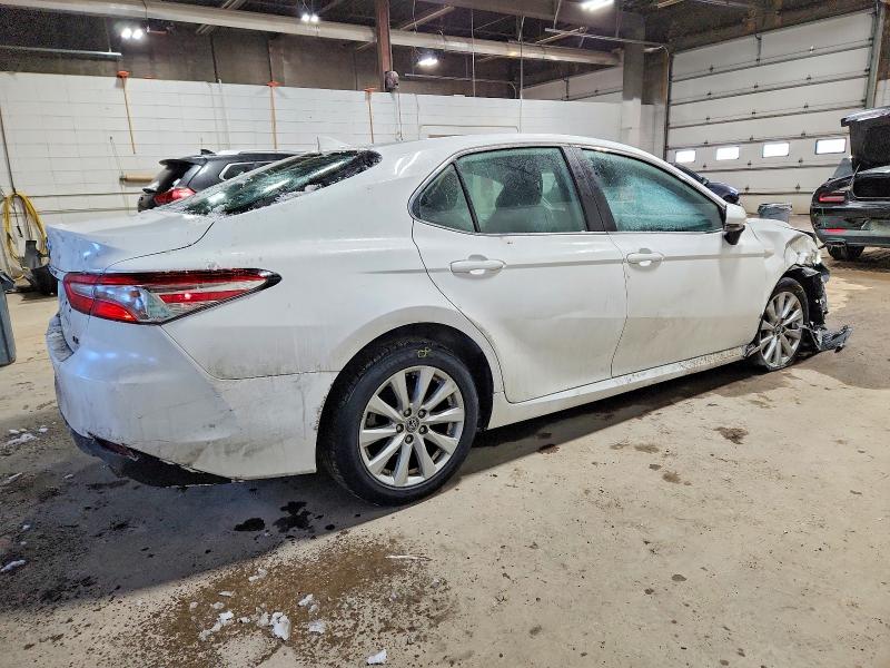 Photo 3 from auction – 2020 TOYOTA CAMRY with VIN 4T1C11AK5LU872392