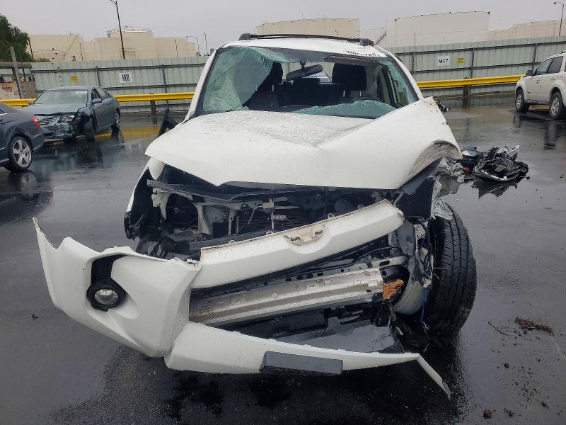 Photo 5 from auction – 2019 TOYOTA 4RUNNER with VIN JTEBU5JR2K5650022