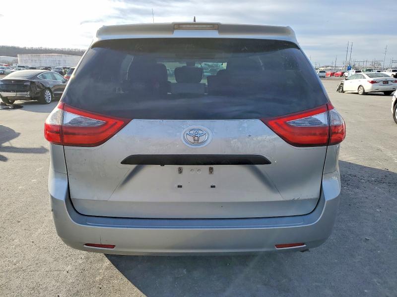 Photo 6 from auction – 2020 TOYOTA SIENNA L with VIN 5TDZZ3DC9LS030098