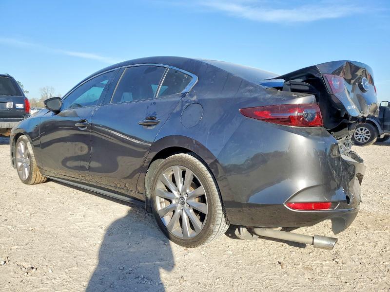 Photo 2 from auction – 2019 MAZDA 3 SELECT with VIN 3MZBPAAL8KM110553