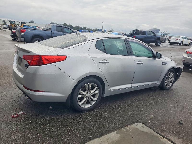 Photo 3 from auction – 2013 KIA OPTIMA LX with VIN 5XXGM4A75DG181039