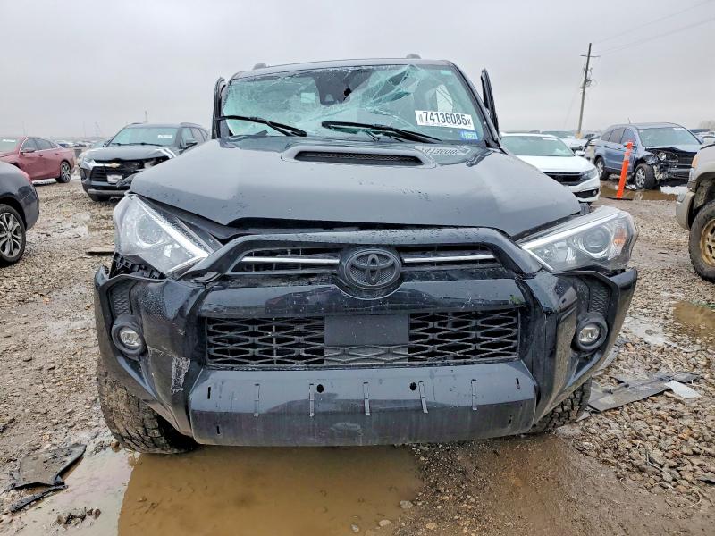 Photo 5 from auction – 2024 TOYOTA 4RUNNER SR with VIN JTERU5JR2R6245698