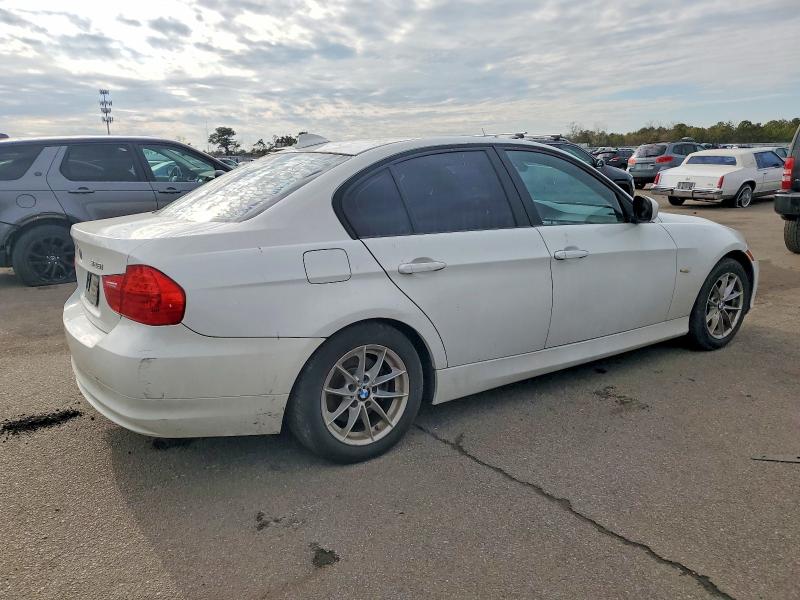 Photo 3 from auction – 2010 BMW 328 I SULE with VIN WBAPH5G53ANM70496