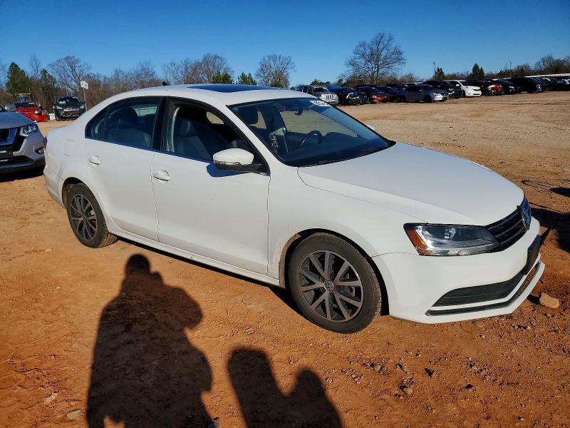 Photo 4 from auction – 2017 VOLKSWAGEN JETTA SE with VIN 3VWDB7AJ2HM386325