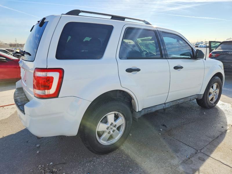 Photo 3 from auction – 2011 FORD ESCAPE XLT with VIN 1FMCU9D78BKC38565