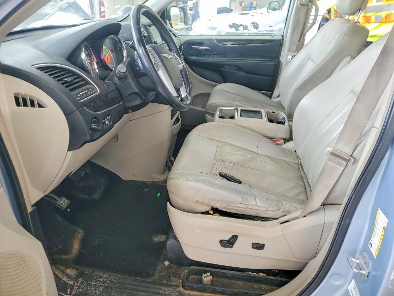 Photo 7 from auction – 2013 CHRYSLER TOWN & COU with VIN 2C4RC1BG0DR653177