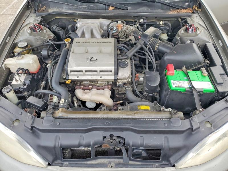 Photo 11 from auction – 1998 LEXUS ES 300 with VIN JT8BF28GXW0109626