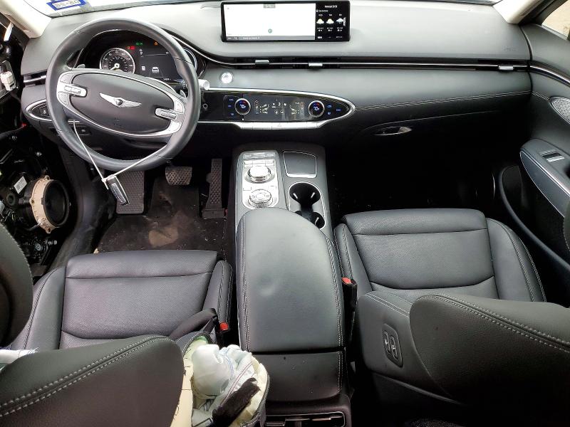 Photo 8 from auction – 2023 GENESIS GV70 BASE with VIN KMUMADTB7PU120106