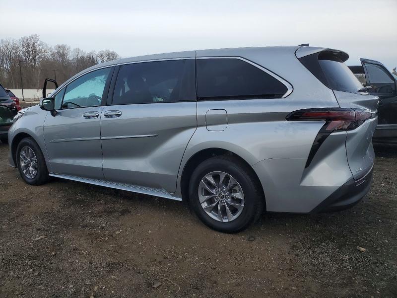 Photo 2 from auction – 2023 TOYOTA SIENNA LE with VIN 5TDKSKFC5PS101235