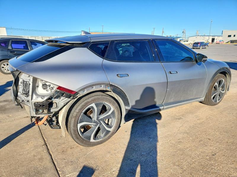 Photo 3 from auction – 2022 KIA EV6 LIGHT with VIN KNDC3DLC2N5041774