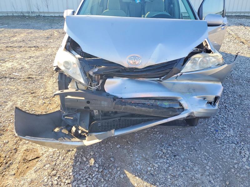 Photo 12 from auction – 2011 TOYOTA SIENNA LE with VIN 5TDKK3DC1BS158887