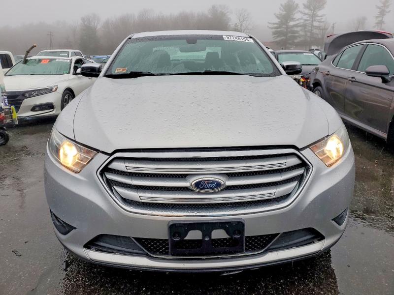 Photo 5 from auction – 2014 FORD TAURUS with VIN 1FAHP2F82EG158237