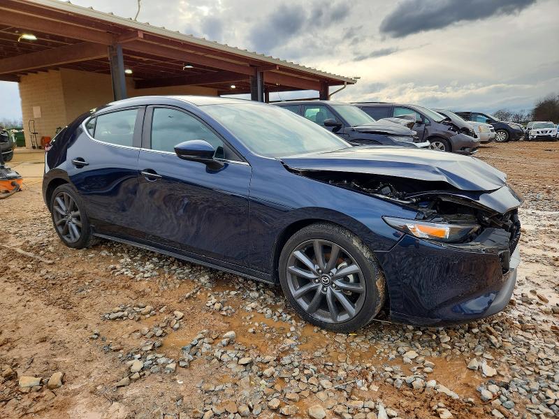 Photo 4 from auction – 2019 MAZDA 3 PREFERRE with VIN JM1BPAMM5K1146074
