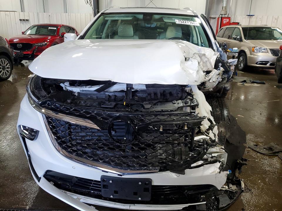 Photo 5 from auction – 2022 BUICK ENCLAVE AV with VIN 5GAEVCKW8NJ179546