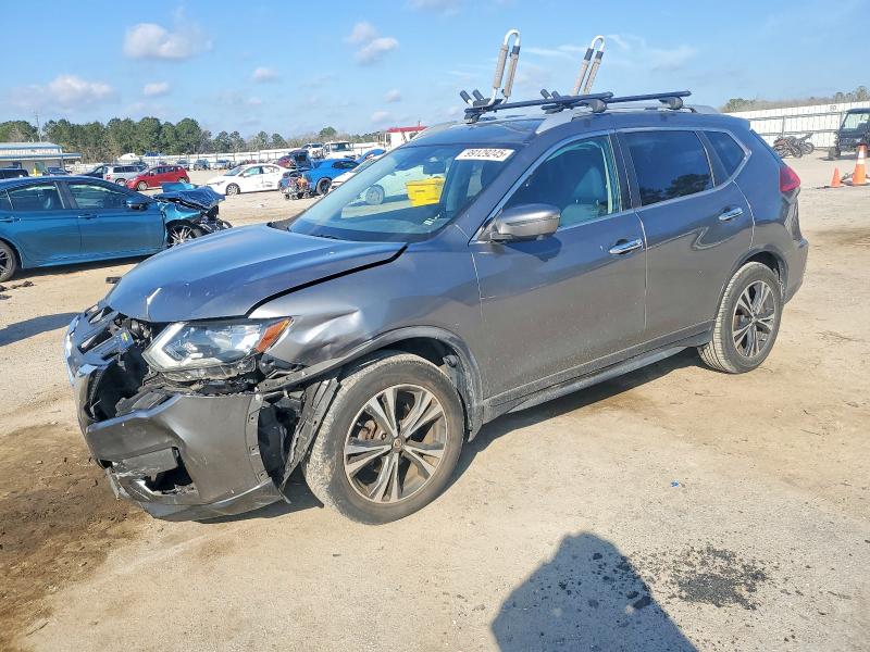 NISSAN ROGUE S 2019 with VIN JN8AT2MT3KW258741 - Photo from auction