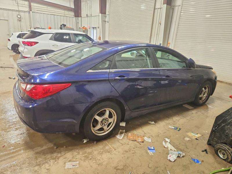 Photo 3 from auction – 2012 HYUNDAI SONATA with VIN 5NPEB4AC6CH502325