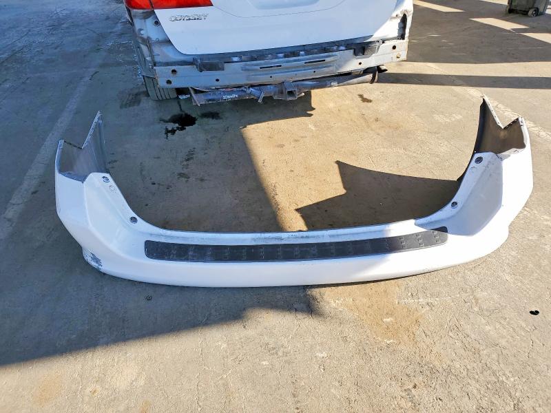 Photo 13 from auction – 2006 HONDA ODYSSEY with VIN 5FNRL38746B097344