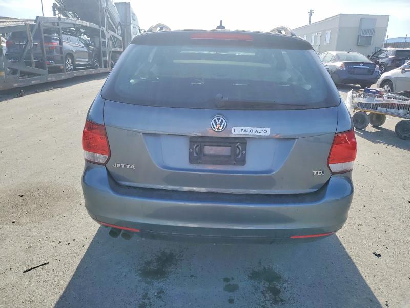 Photo 6 from auction – 2014 VOLKSWAGEN JETTA with VIN 3VWPL7AJ9EM627755