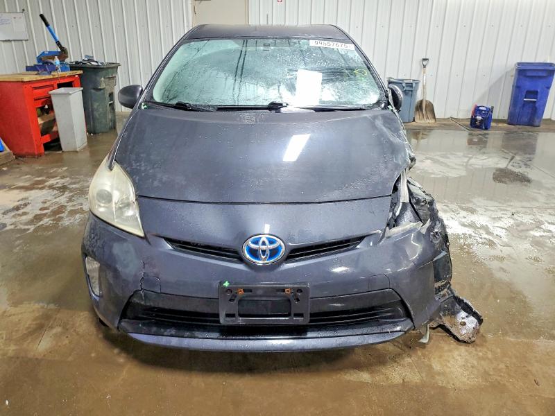 Photo 5 from auction – 2015 TOYOTA PRIUS with VIN JTDKN3DU1F0396652