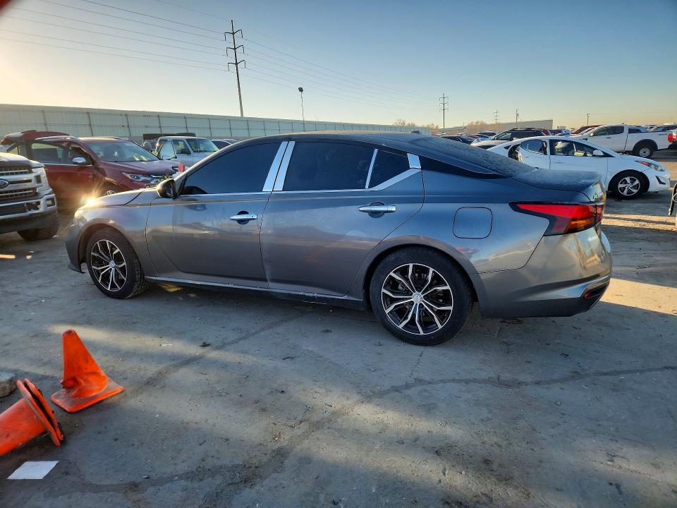Photo 2 from auction – 2021 NISSAN ALTIMA with VIN 1N4BL4DV3MN372511