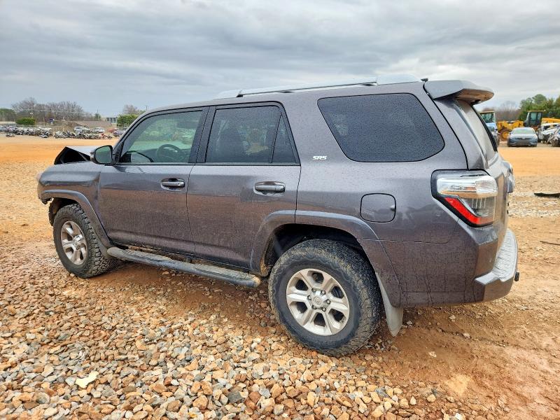 Photo 2 from auction – 2018 TOYOTA 4RUNNER SR with VIN JTEBU5JR2J5495504