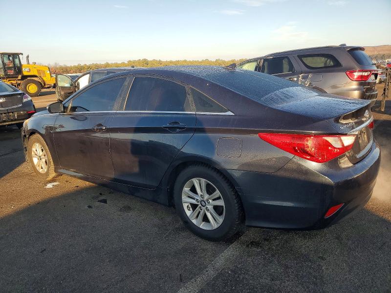 Photo 2 from auction – 2014 HYUNDAI SONATA GLS with VIN 5NPEB4AC1EH819951