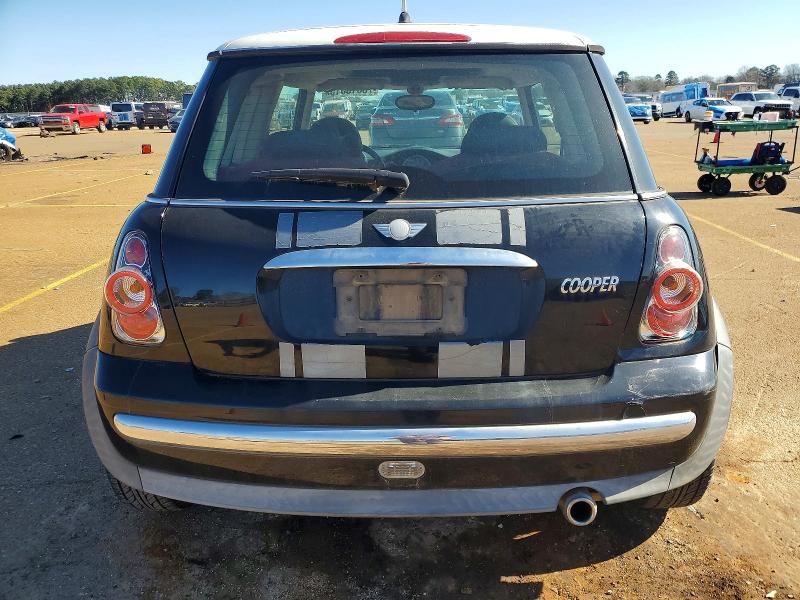 Photo 6 from auction – 2003 MINI COOPER with VIN WMWRC33403TJ50639