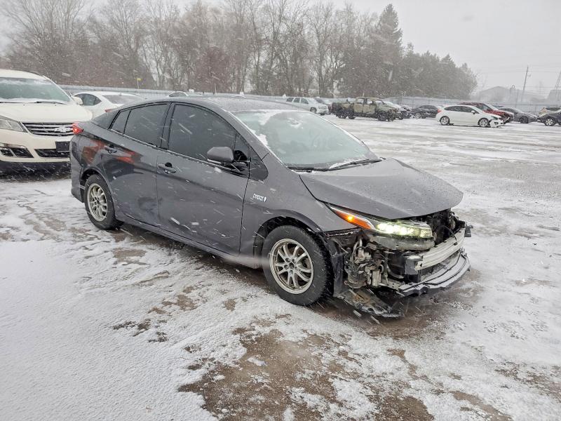Photo 4 from auction – 2018 TOYOTA PRIUS PRIM with VIN JTDKARFP4J3069675