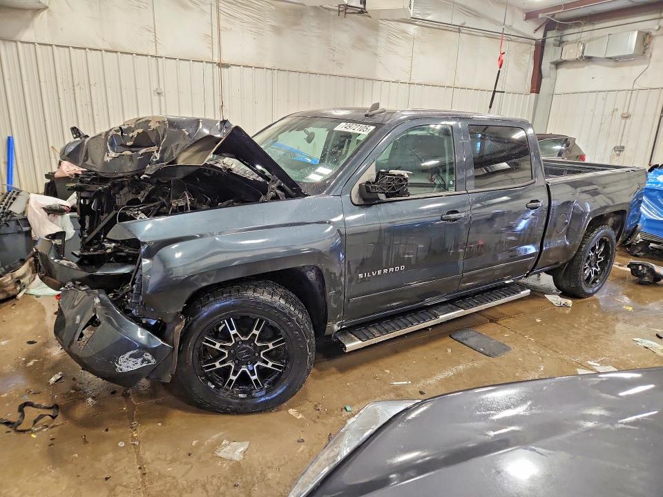 CHEVROLET SILVERADO 2018 with VIN 1GCUKREC8JF186467 - Photo from auction