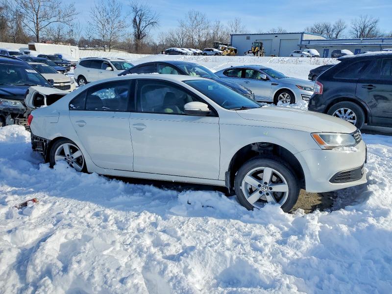 Photo 4 from auction – 2012 VOLKSWAGEN JETTA with VIN 3VW3L7AJ3CM466962