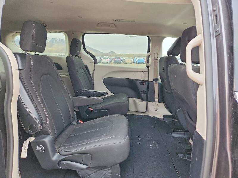 Photo 11 from auction – 2020 CHRYSLER VOYAGER LX with VIN 2C4RC1CGXLR131248
