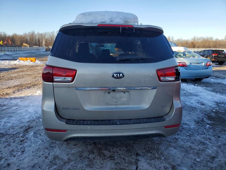 Photo 6 from auction – 2015 KIA SEDONA with VIN KNDMB5C10F6019408