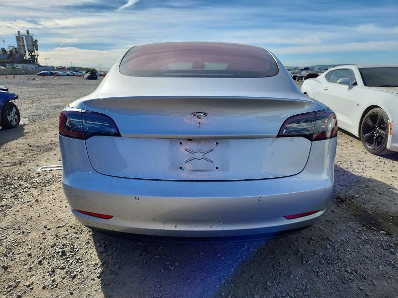 Photo 6 from auction – 2017 TESLA MODEL 3 with VIN 5YJ3E1EA4HF001834