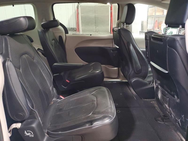 Photo 11 from auction – 2017 CHRYSLER PACIFICA L with VIN 2C4RC1GG1HR722750