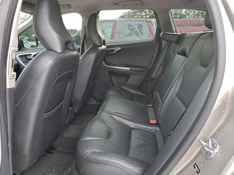 Photo 11 from auction – 2016 VOLVO XC60 T5 PR with VIN YV4612RK8G2829756