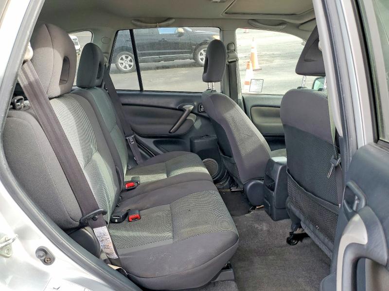 Photo 10 from auction – 2004 TOYOTA RAV4 with VIN JTEGD20V740035131
