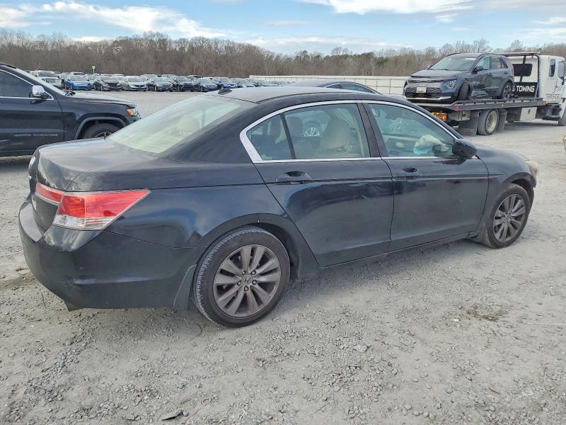 Photo 3 from auction – 2011 HONDA ACCORD with VIN 1HGCP2F82BA110922