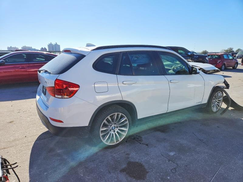 Photo 3 from auction – 2015 BMW X1 with VIN WBAVM1C57FVW57331