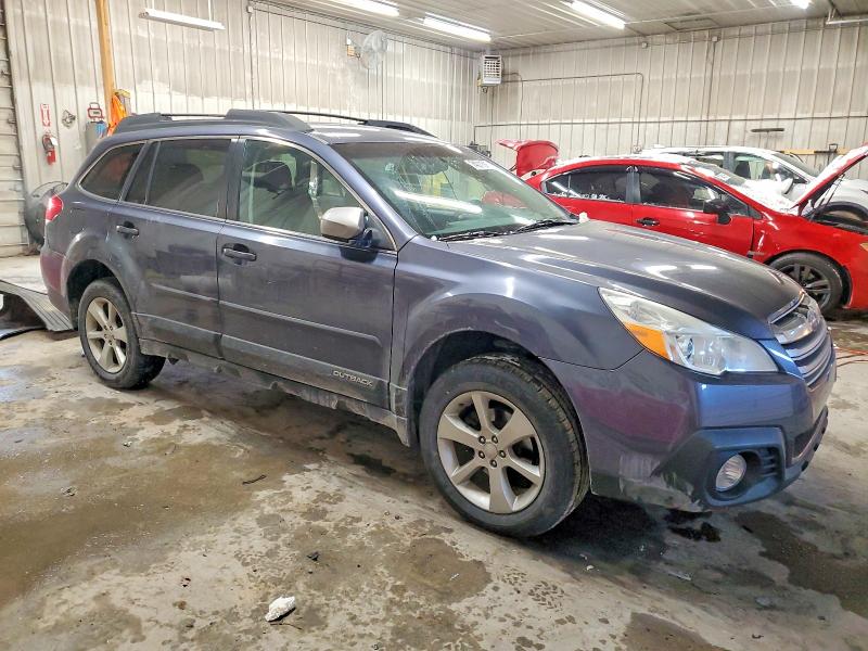 Photo 4 from auction – 2014 SUBARU OUTBACK with VIN 4S4BRBCC0E3246757