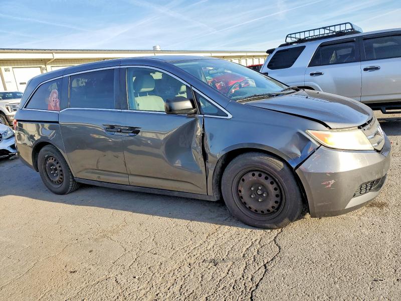 Photo 4 from auction – 2013 HONDA ODYSSEY LX with VIN 5FNRL5H24DB056290