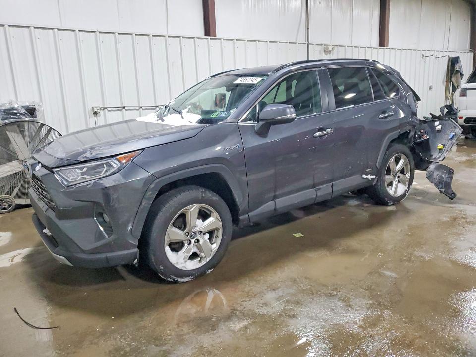 TOYOTA RAV4 2019 with VIN 2T3DWRFV6KW003975 - Photo from auction