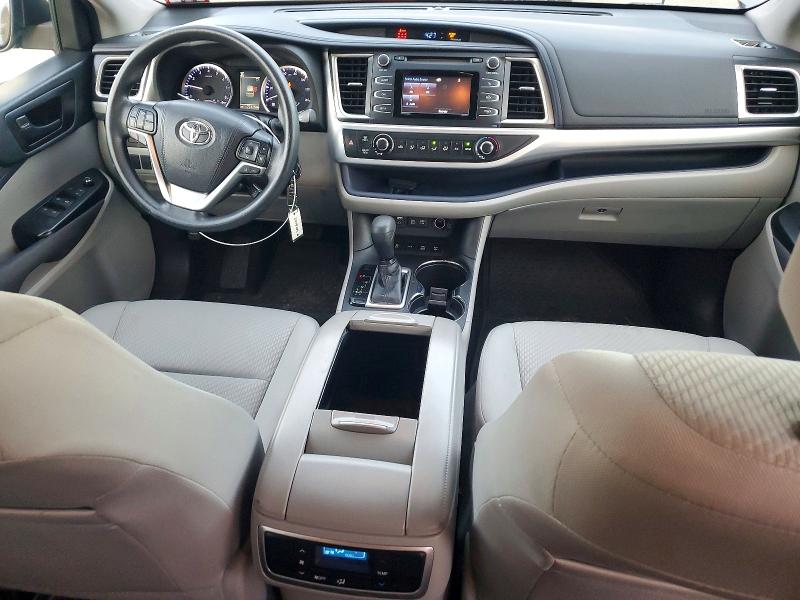 Foto 8 de la subasta – 2018 TOYOTA HIGHLANDER con VIN 5TDBZRFH6JS827970