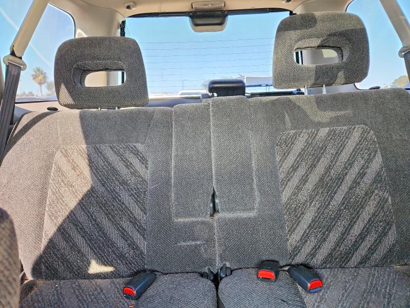 Photo 10 from auction – 2001 HONDA CR-V EX with VIN JHLRD18641C044595