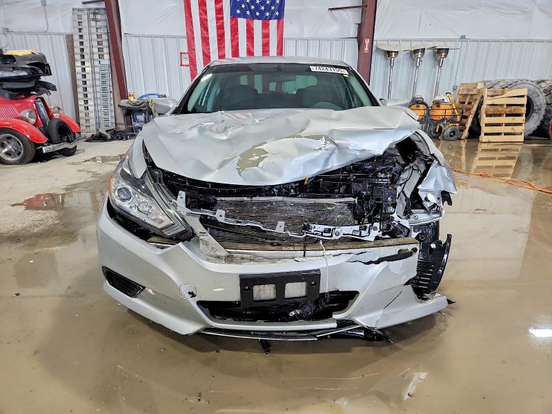Photo 5 from auction – 2017 NISSAN ALTIMA 2.5 with VIN 1N4AL3AP9HC211903