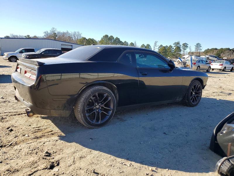 Photo 3 from auction – 2016 DODGE CHALLENGER with VIN 2C3CDZAG0GH352877