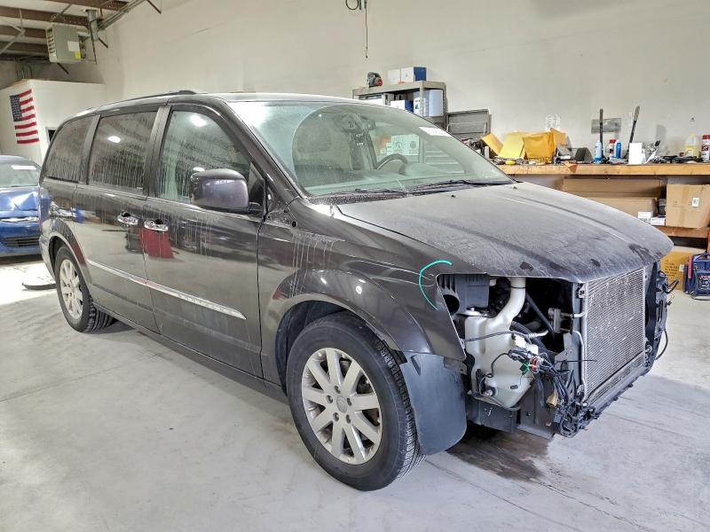 Photo 4 from auction – 2016 CHRYSLER TOWN & COU with VIN 2C4RC1BG5GR255029